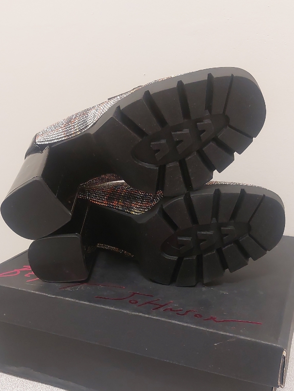 Betsey Johnson Adelyn White Plaid Multi Rhinestone Platform Pumps Sz 8 - Picture 6 of 17
